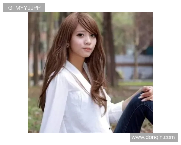 韩国足球明星的女友们：她们的爱情故事与生活点滴揭秘